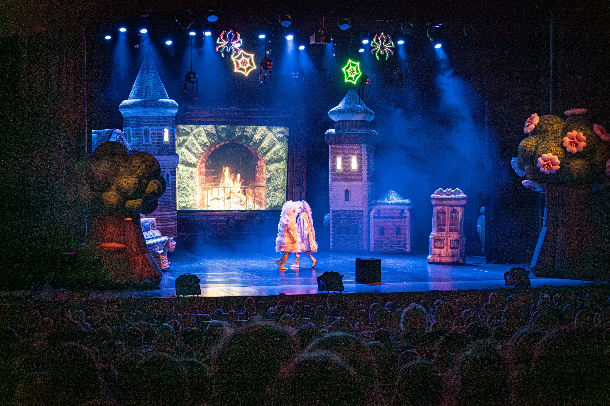 Teatralizuotas spektaklis vaikams | Namas su vaiduokliais